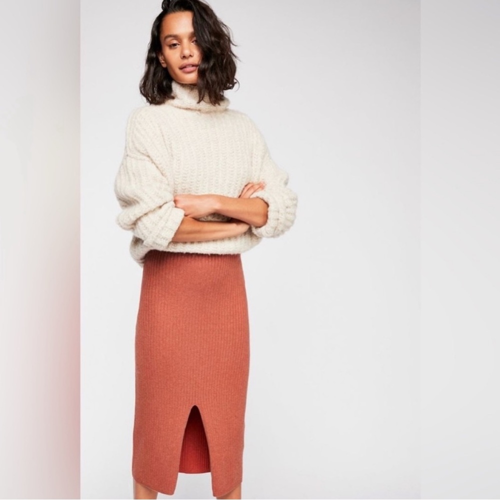Free people coral knit midi skirt NWT $50